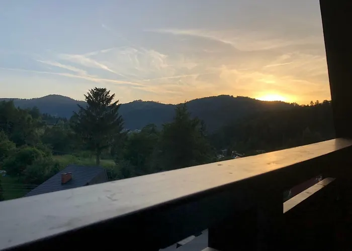 Loft 85 וילה שצ'צ'ירק