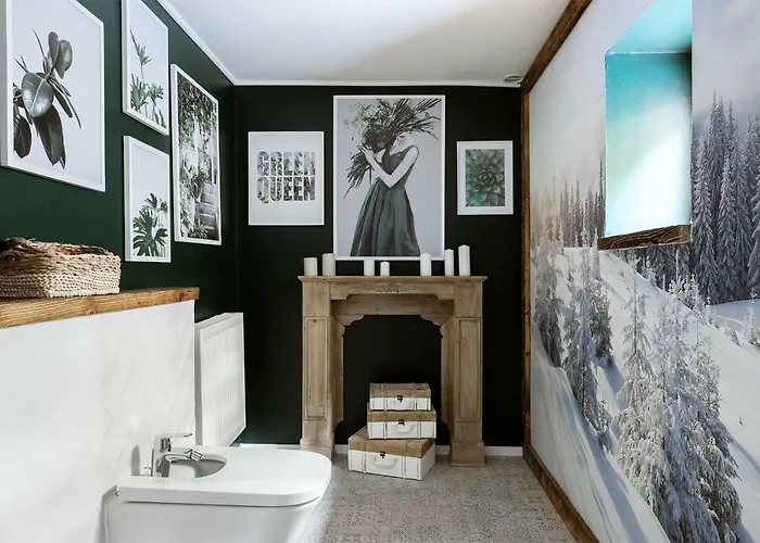 Loft 85 וילה שצ'צ'ירק